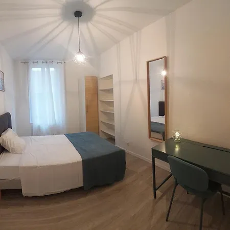 Artsmalt *ideal Pro * Proche Commerces * 2 * Confort Lägenhet Montluçon